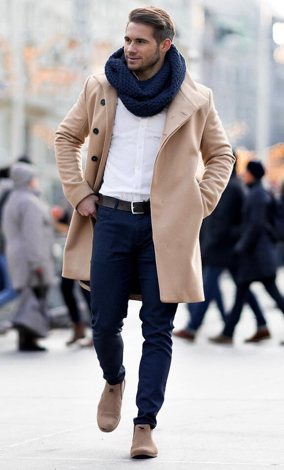 beige chelsea boots outfit